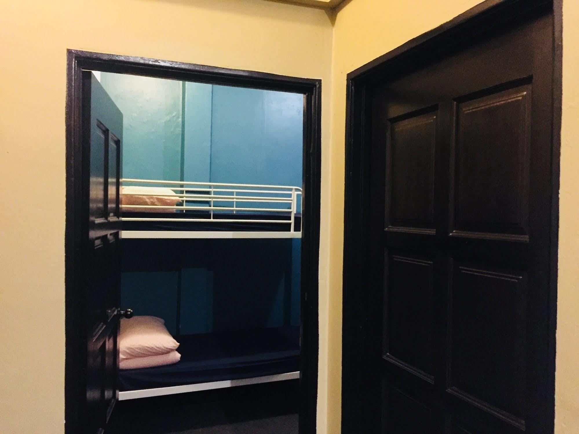 Olive Flashpackers, Melaka Exterior photo